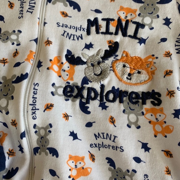 NWT bundle set romper and pajamas 6-9M - Picture 4 of 6